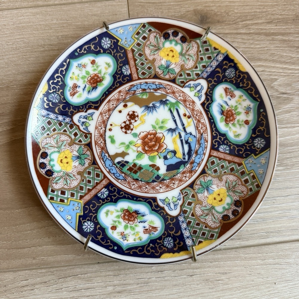 Vintage Imari Ware Japanese Wall Plate 6" Blue Red Orange and White Gold Trim